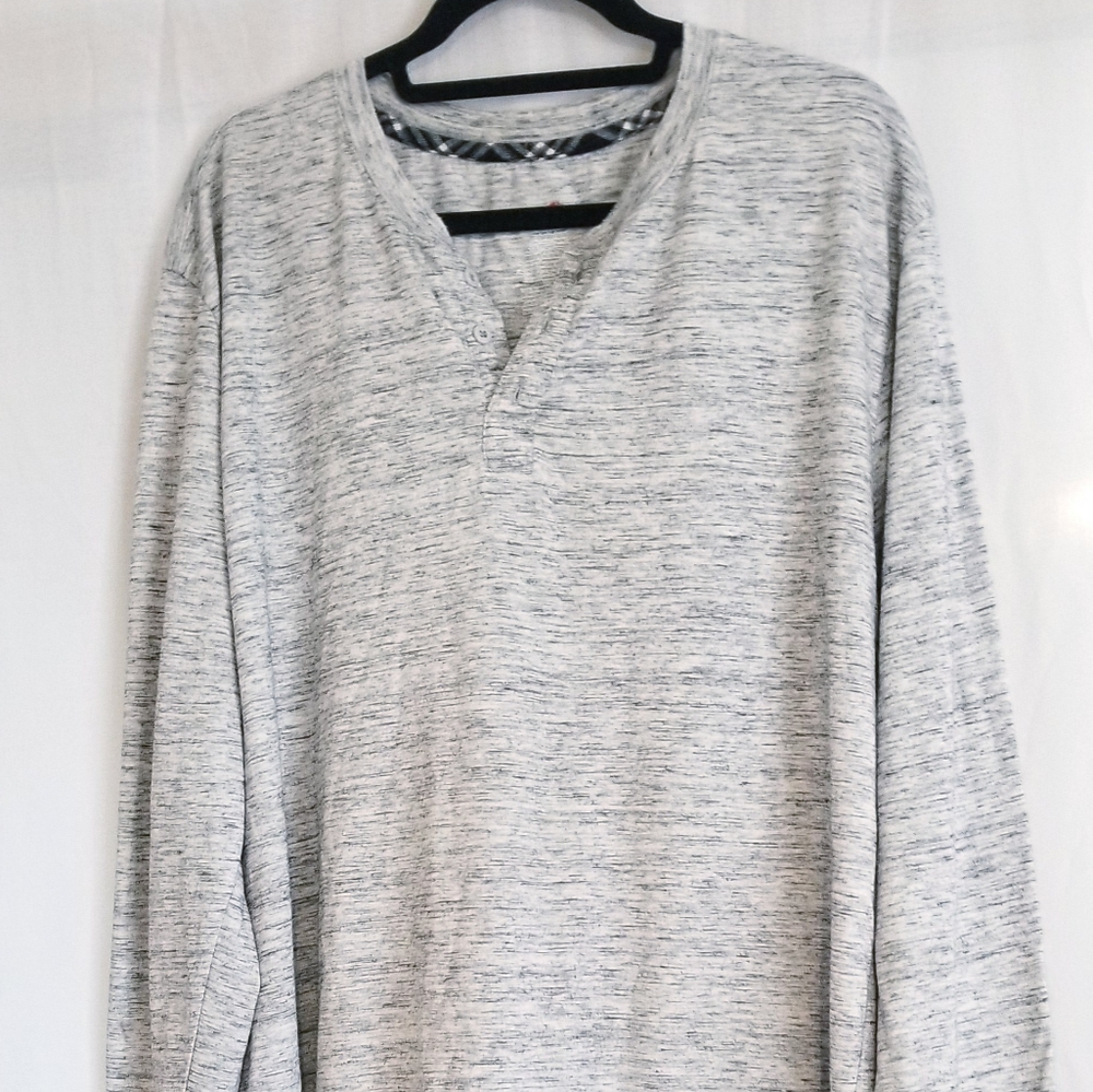 Mens Hanes XL long sleeve button up shirt